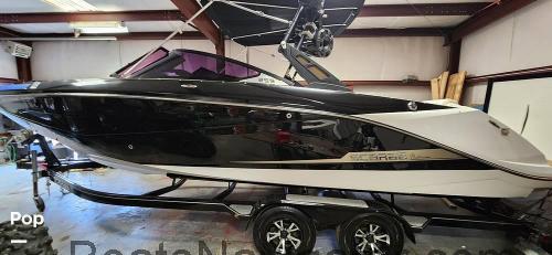 Scarab 255 Platinum SE fiche technique et avis